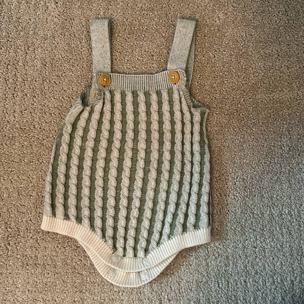 Knit baby overalls 0-3 month